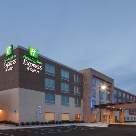 Holiday Inn Express & Suites - Sterling Heights-Detroit Area, An Ihg Hotel Exterior photo