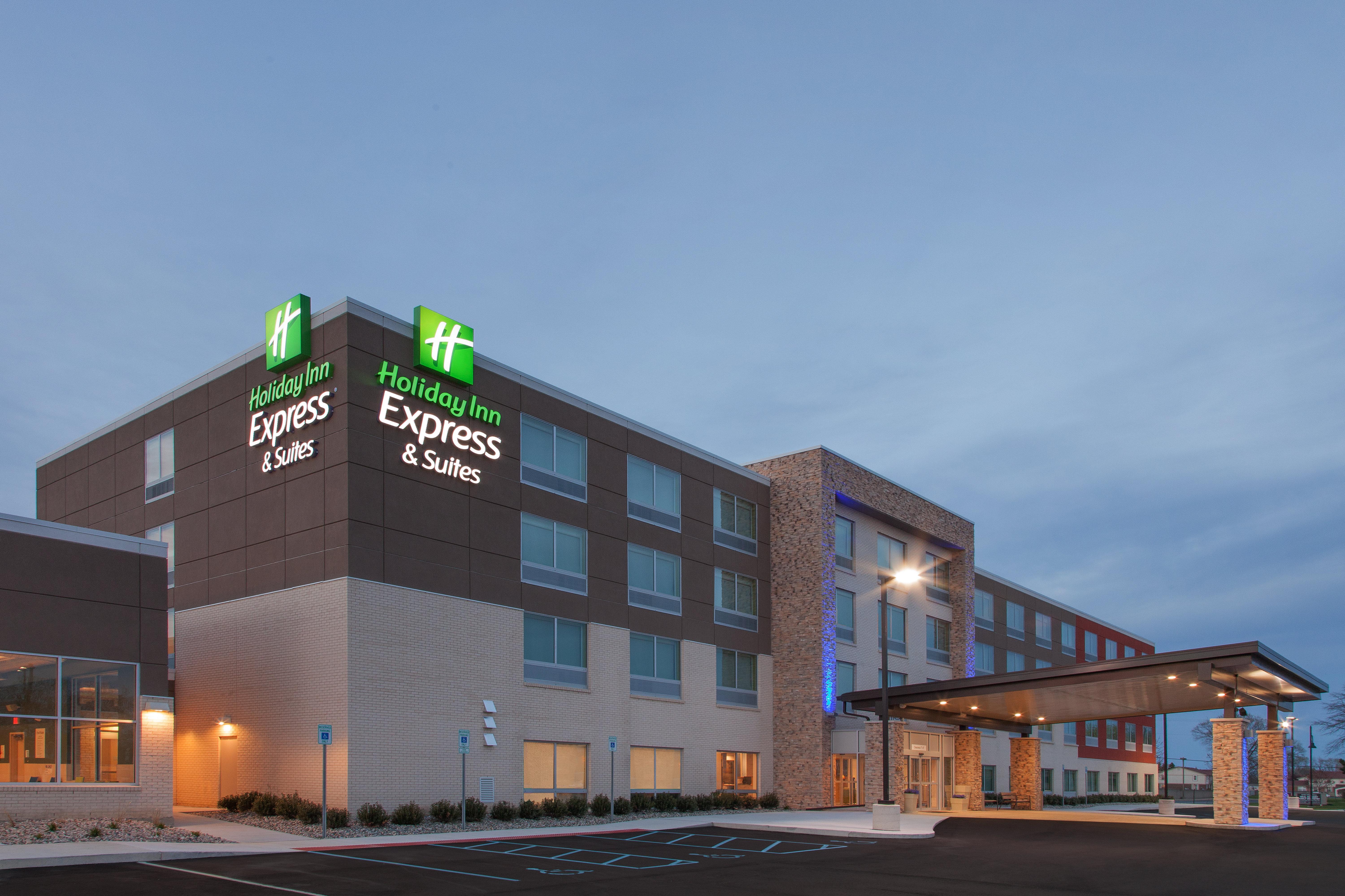 Holiday Inn Express & Suites - Sterling Heights-Detroit Area, An Ihg Hotel Exterior photo